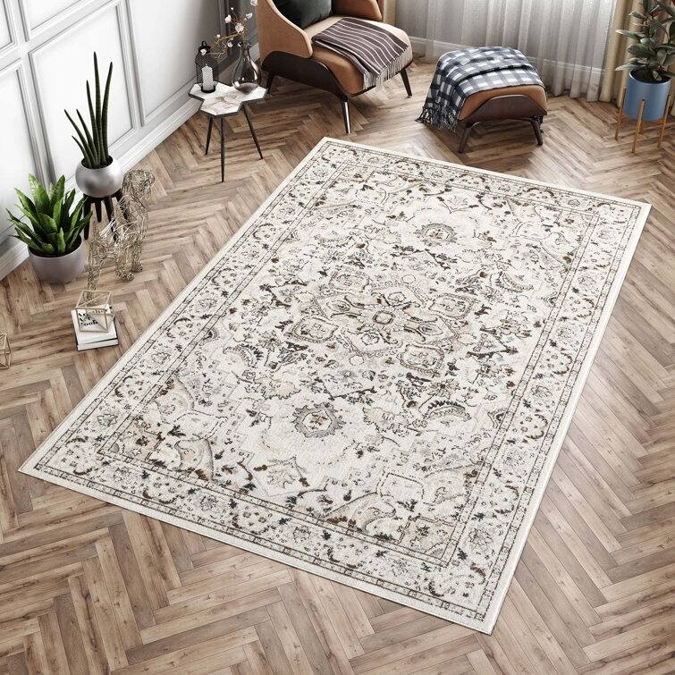Traditional Cream/Beige Oriental Area Rug