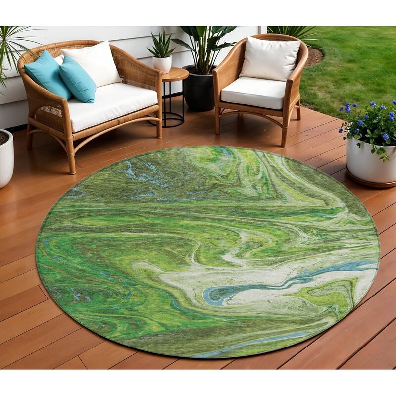 HomeRoots Abstract Transitional Rectangle Outdoor Rug - 8' Round