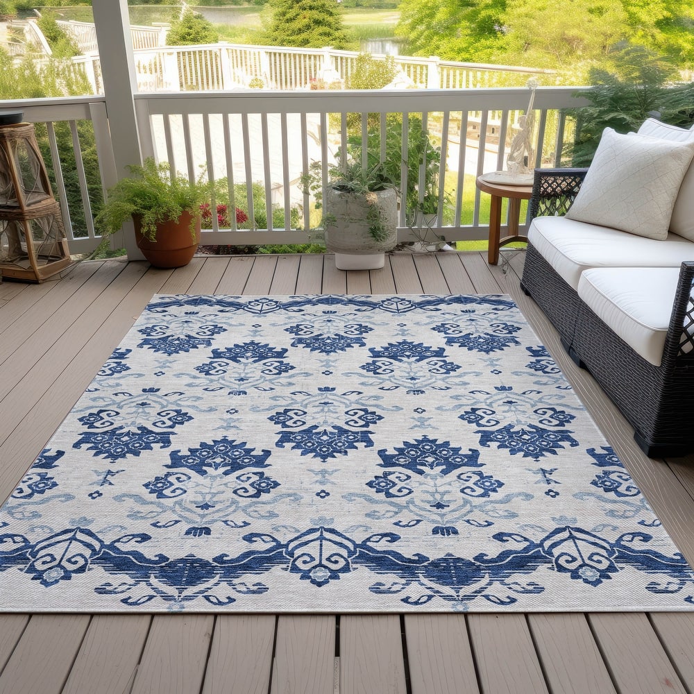 Machine Washable Indoor/ Outdoor Chantille Medallion Damask Rug