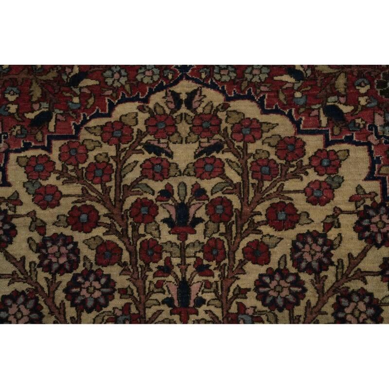 Hand Knotted Oriental 100% Wool Carpet Traditional Floral Beige & Ivories Isfahan Area Rug - 6' 5'' X 4' 8''