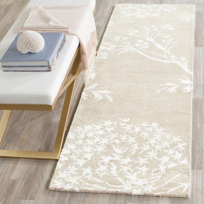 SAFAVIEH Handmade Bella Enriketa Modern Floral Wool Rug - 2'3" x 7' Runner - Sand/Ivory