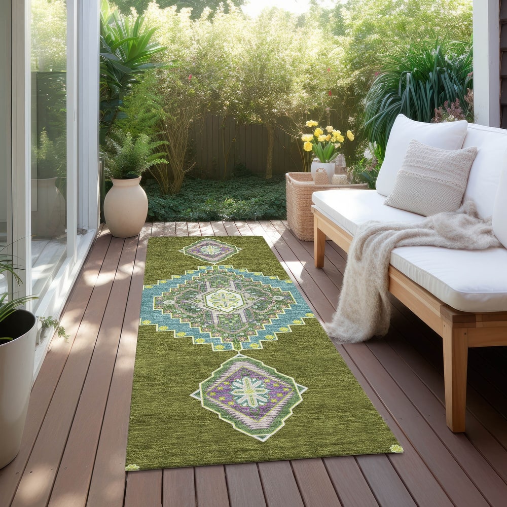 Machine Washable Indoor/ Outdoor Boho Traditional Chantille Rug
