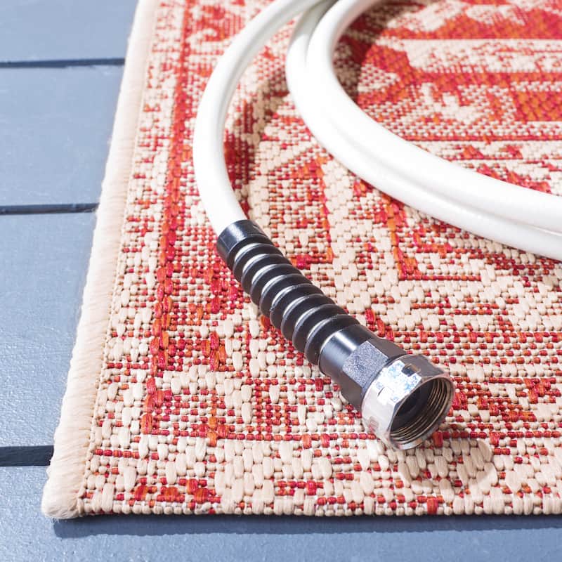 SAFAVIEH Beach House Caoimhe Indoor/ Outdoor Patio Backyard Rug