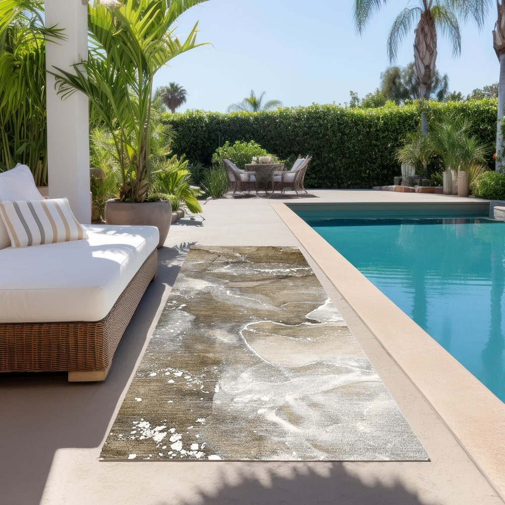 Machine Washable Indoor/ Outdoor Abstract Chantille Rug