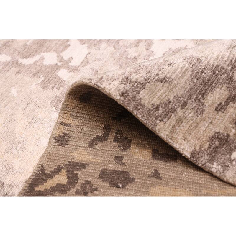 ECARPETGALLERY Hand-knotted Legacy Taupe Silk Rug - 6'7 x 9'8