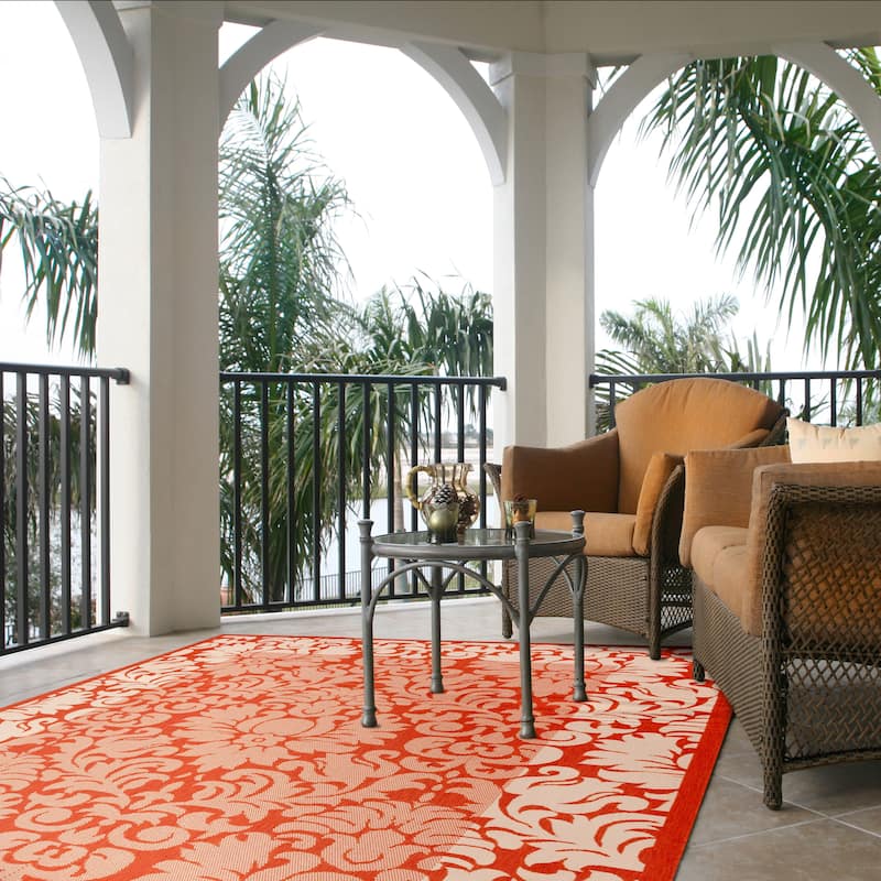 SAFAVIEH Courtyard Peggie Indoor/ Outdoor Patio Backyard Rug