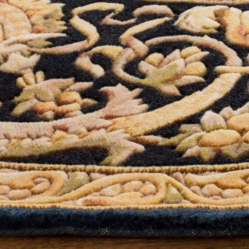 SAFAVIEH Hand-Knotted Florence Letka Traditional Wool Rug