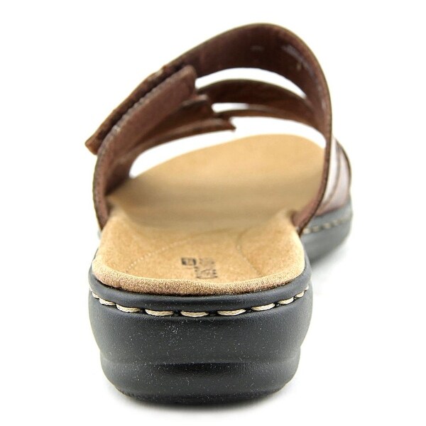 clarks leisa broach sandals