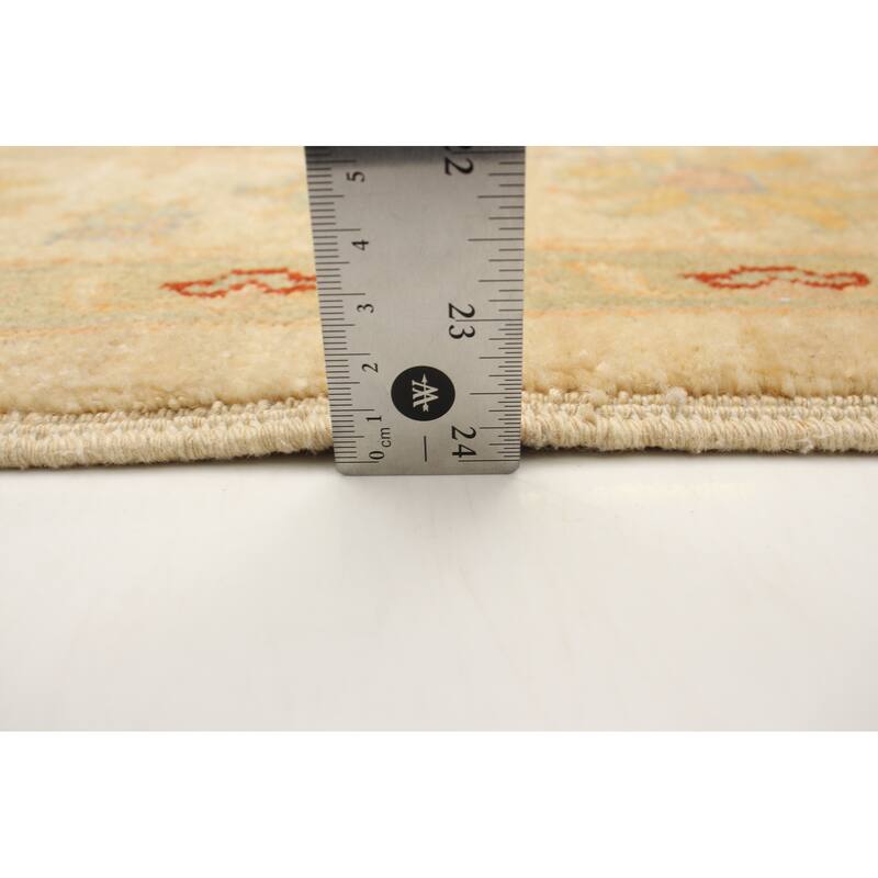 ECARPETGALLERY Hand-knotted Peshawar Oushak Ivory Wool Rug - 4'1 x 6'0