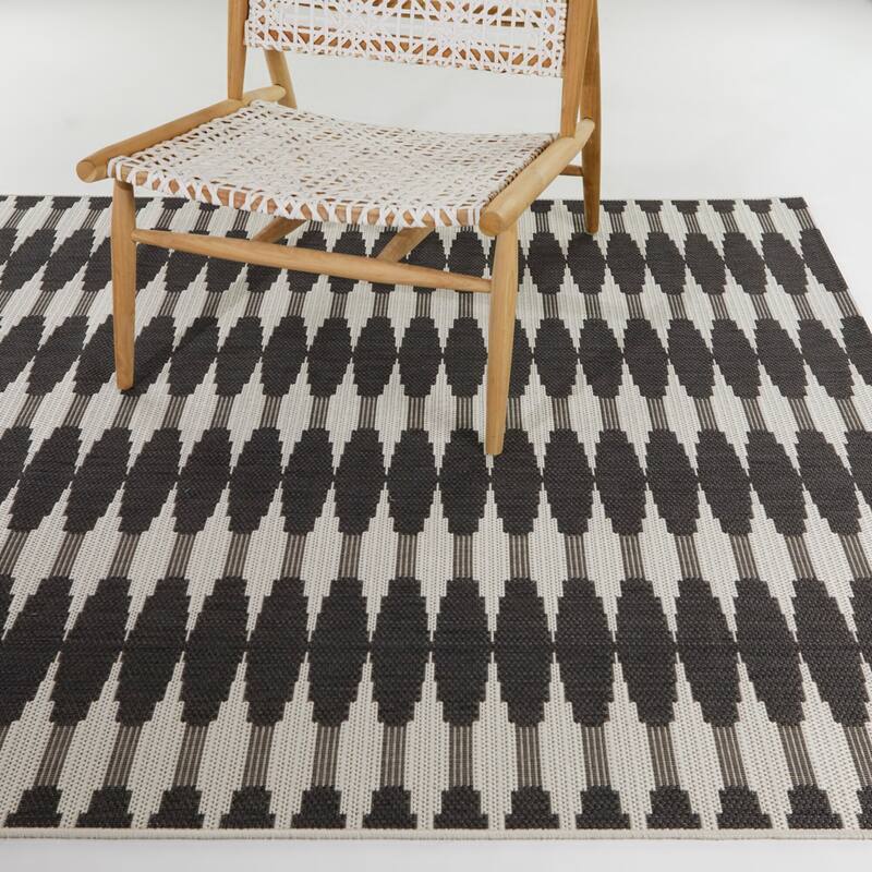 Durant Geometric Stripe Indoor/Outdoor Area Rug
