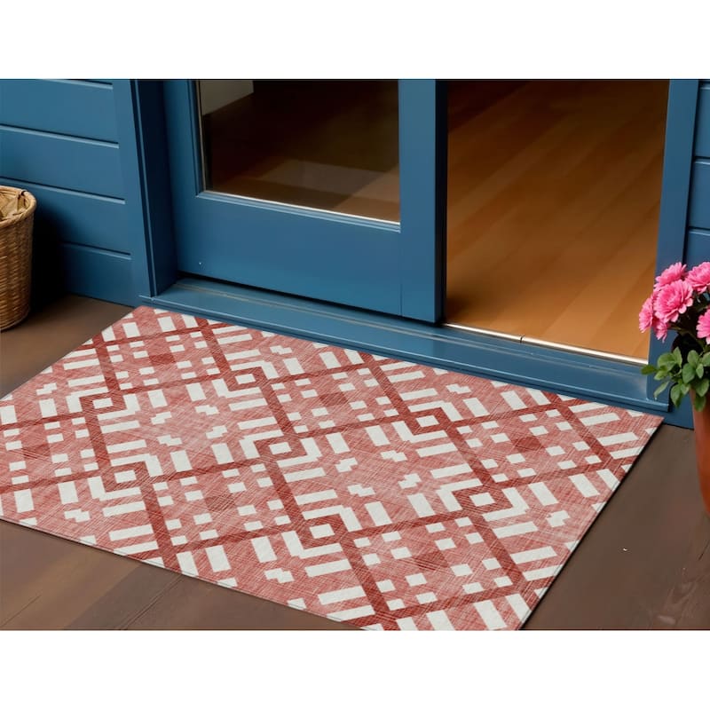 HomeRoots Geometric Transitional Rectangle Outdoor Rug - 3' x 5'