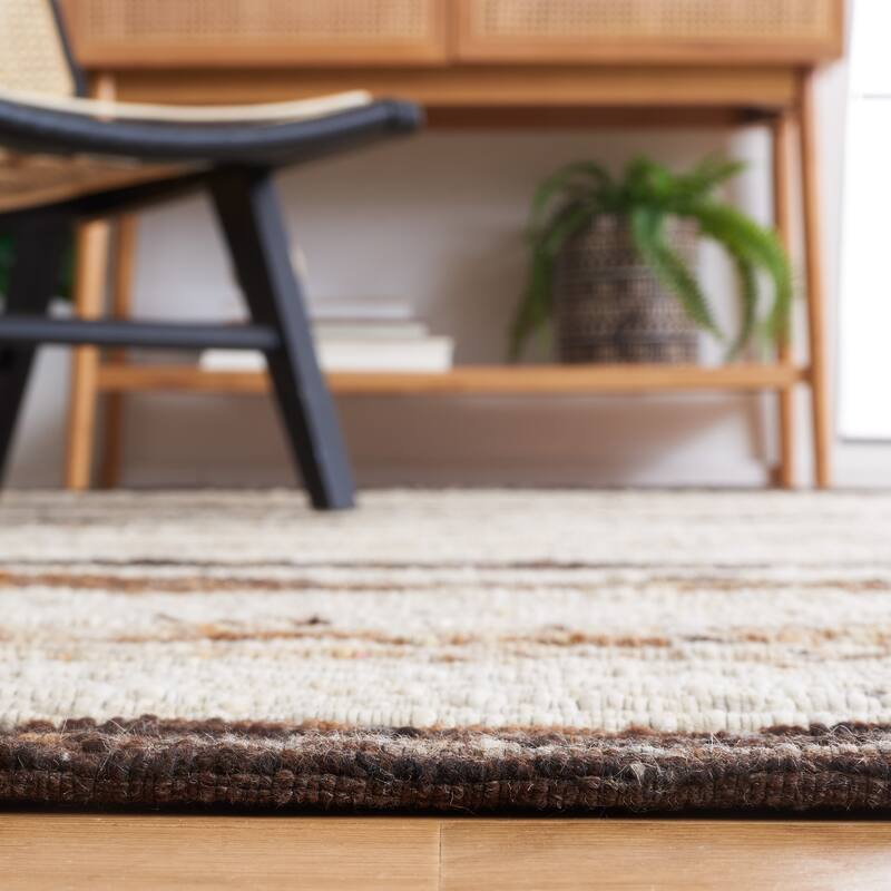 SAFAVIEH Handmade Marbella Admira Stripe Wool Rug