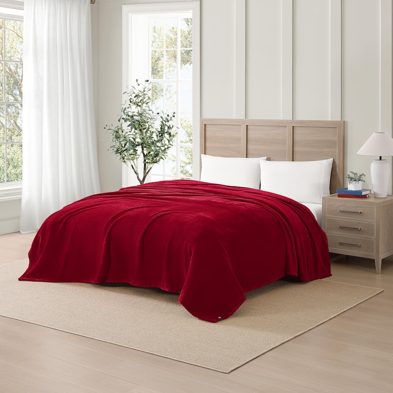 Tommy Hilfiger Solid Ultra Soft Plush Reversible Blanket - Red - Twin