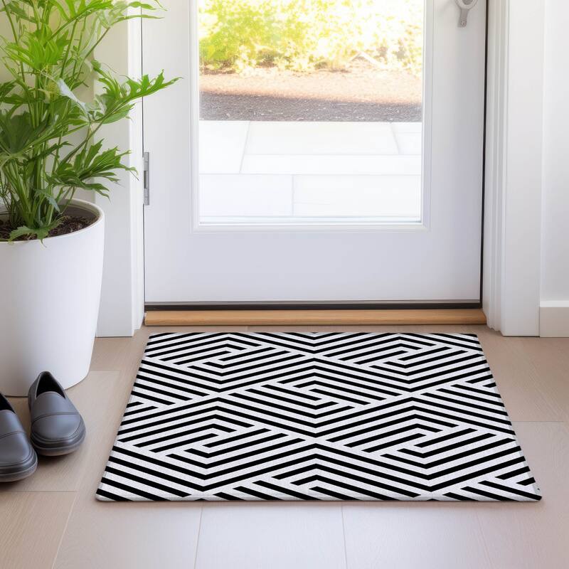 Machine Washable Indoor/ Outdoor Modern Diamonds Chantille Rug
