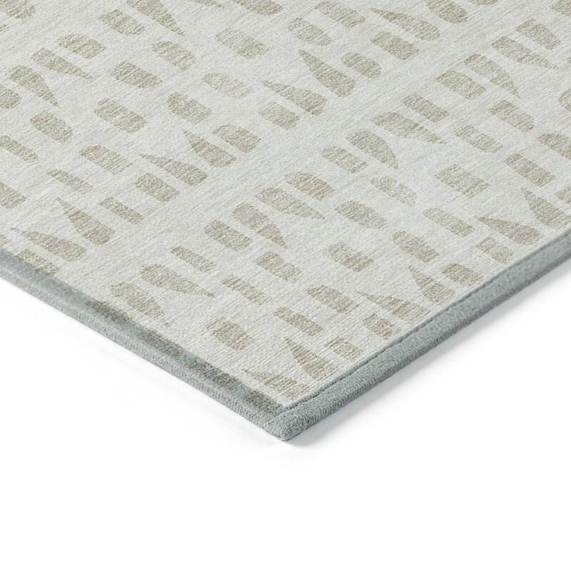 Machine Washable Indoor/ Outdoor Contemporary Imprints Chantille Rug