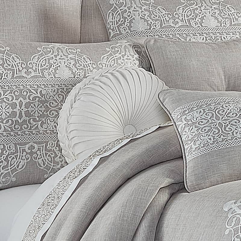J. Queen New York Aimee Tufted Round Decorative Throw Pillow - Accent - Polyester - White