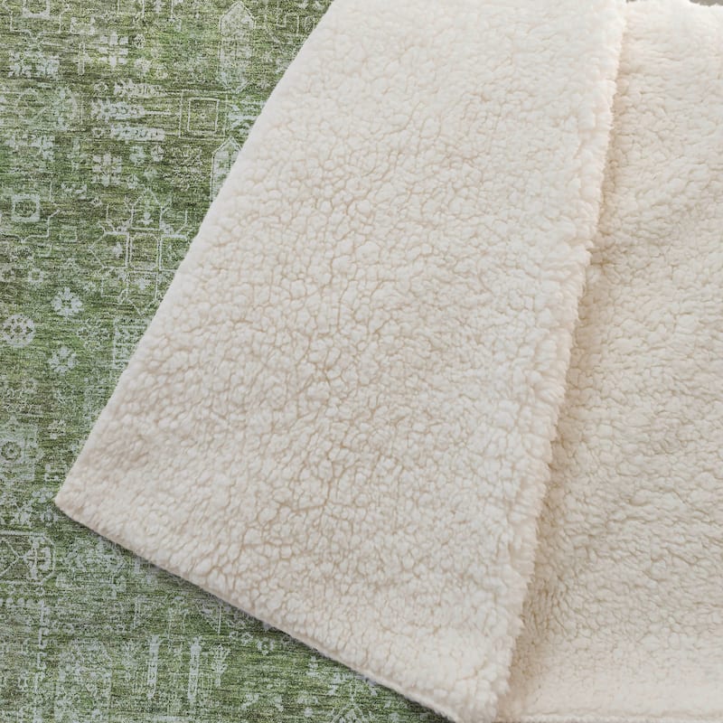 Premium Machine Washable Persian Panel Sherpa Throw Blanket