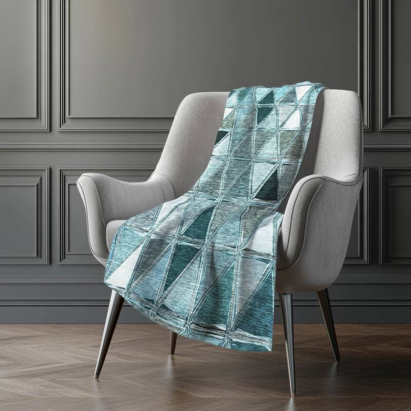 Premium Machine Washable Modern Diamonds Sherpa Throw Blanket