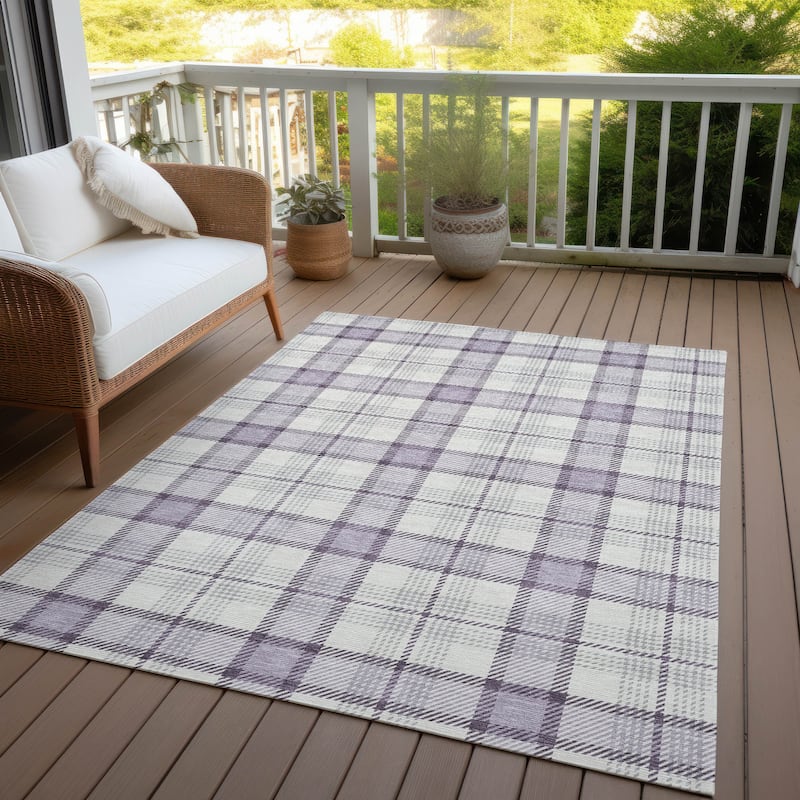 Machine Washable Indoor/ Outdoor Casual Plaid Chantille Rug