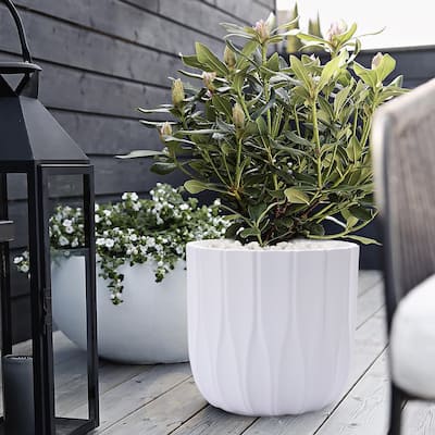 White MgO Round Planter - 13.66" H x 14.49" Diameter