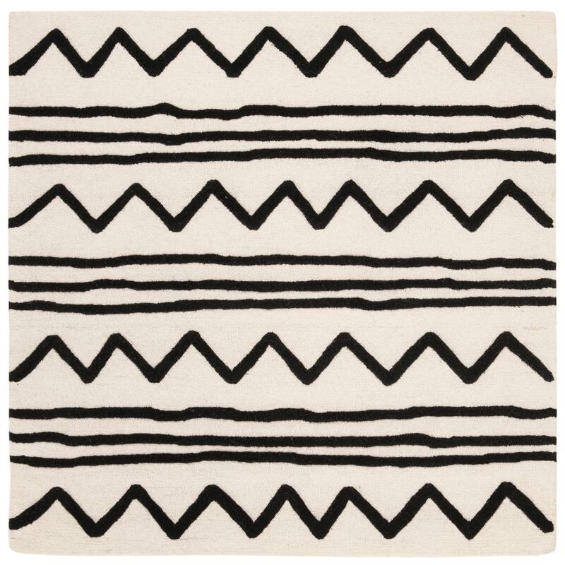 SAFAVIEH Handmade Kids Samra Wool Rug - 5' Square - Ivory/Black - Square