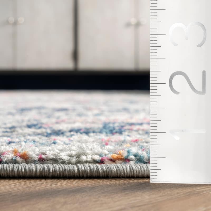 Nuloom Lilah Vintage Medallion Area Rug