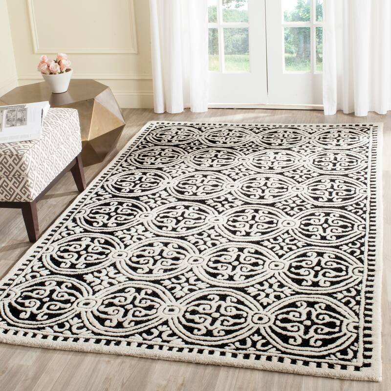 SAFAVIEH Handmade Cambridge Elske Modern Moroccan Wool Area Rug - 6' x 9' - Black/Ivory