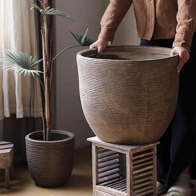 RusticReach Vintage-Style Outdoor Planter
