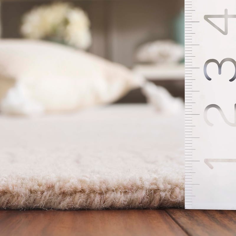 SAFAVIEH Handmade Pine Sucheta Contemporary Wool Rug