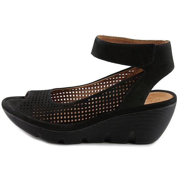clarks artisan women's clarene prima platform sandals