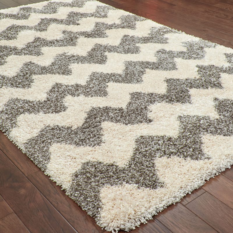 Style Haven Harrison Chevron Stripes Plush Shag Rug