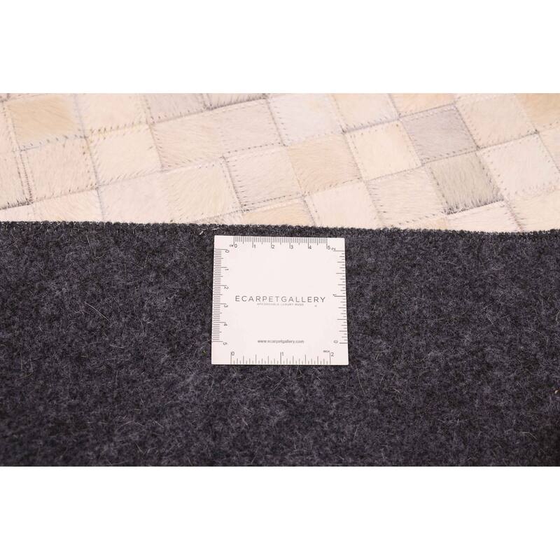 ECARPETGALLERY Handmade Cowhide Patchwork Ivory Leather Rug - 6'0 x 6'0