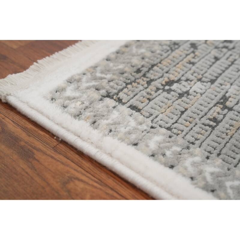 Machine Made Oriental Polyester Carpet Geometric Beige & Ivories Distressed Area Rug - 7' 5'' X 5' 2''