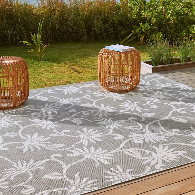 Reyn Spooner Tradewinds Hawaiian Tropical UV Protected Polypropylene Flatweave Indoor/ Outdoor Area Rug Collection