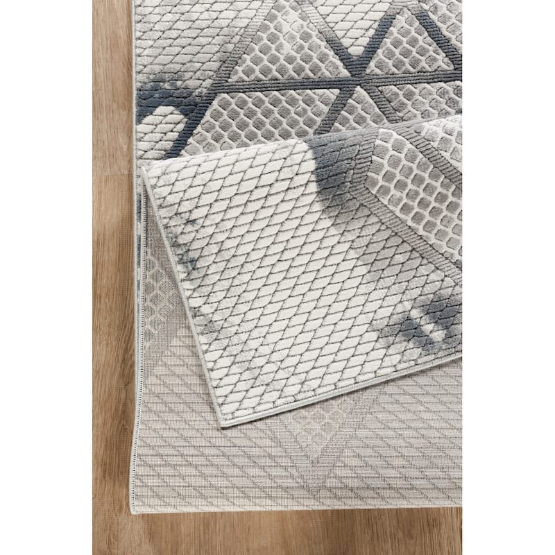 Gray 5 ft. 3 in. x 7 ft. 3 in. Luxury Area Rug, 0.43 Pile Height – Sophisticated Warmth for Any Room - 6' x 7'