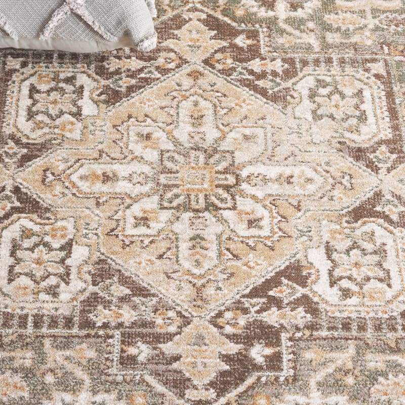 SAFAVIEH Hazel Liridona Traditional Oriental Rug