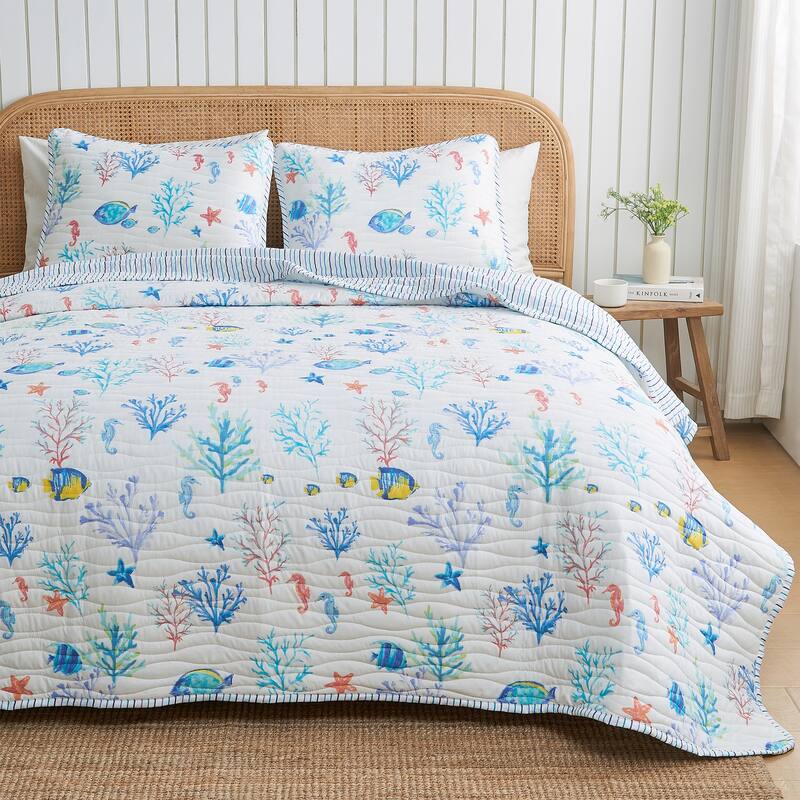 Linery & Co. Nautical Printed Reversible Quilt Set - Colorful Seascape - King