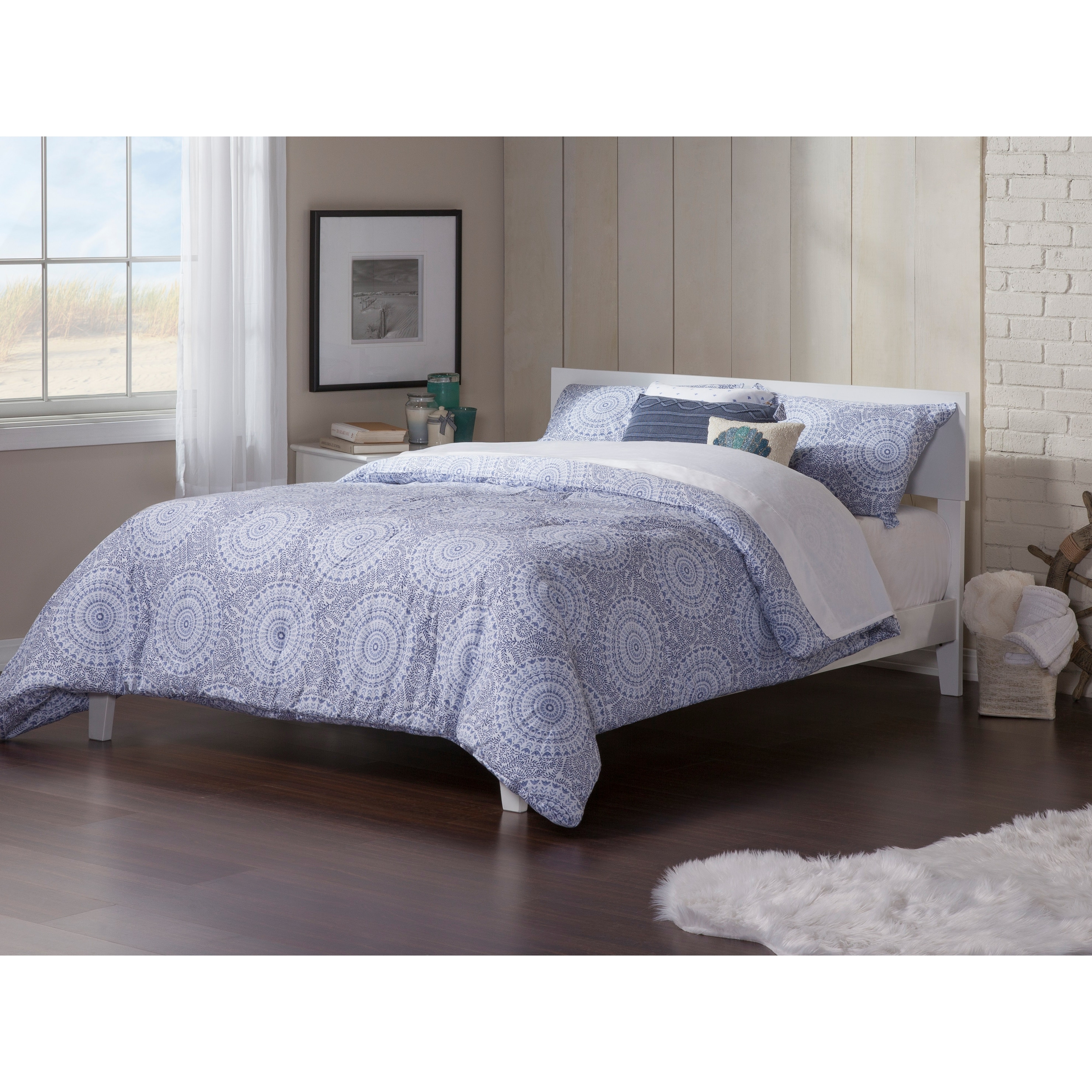 Orlando Queen Low Profile Solid Wood Platform Bed in White