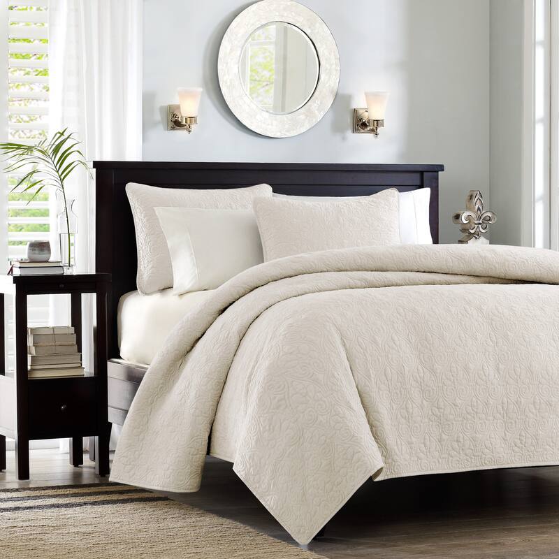 Madison Park Mansfield Reversible Quilt Set