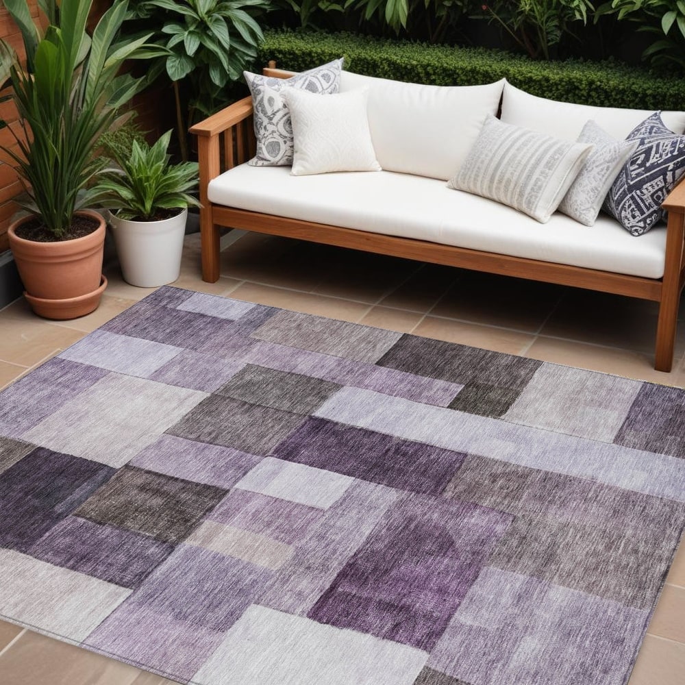 HomeRoots Geometric Transitional Rectangle Outdoor Rug