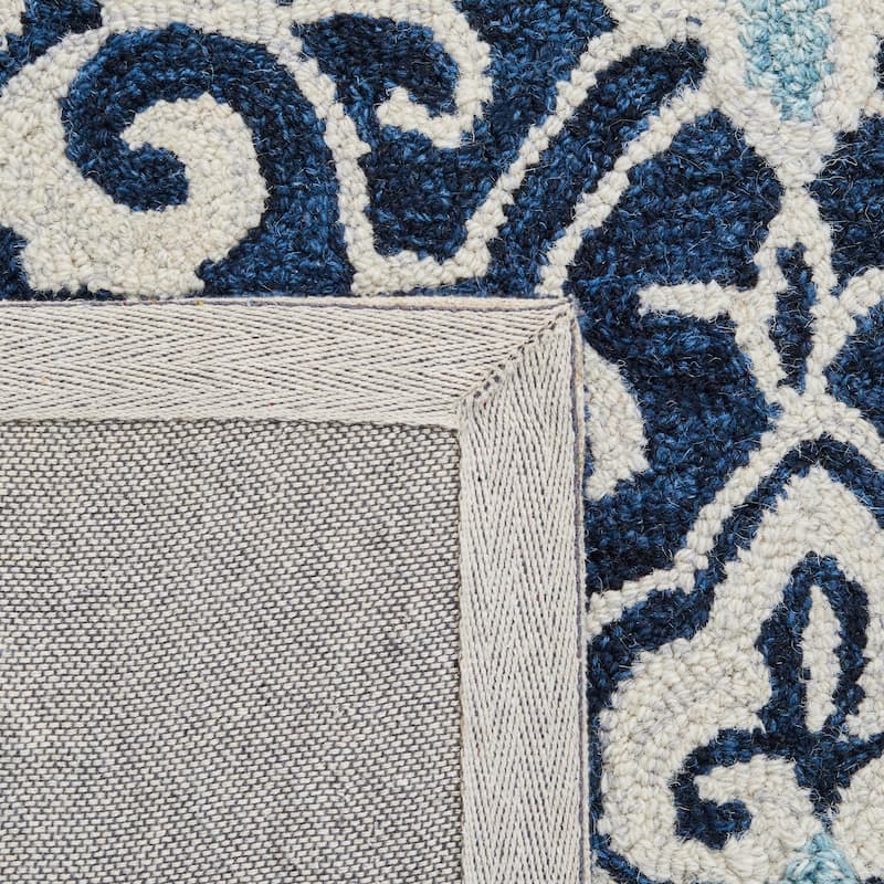 SAFAVIEH Handmade Roslyn Erykah Wool Rug