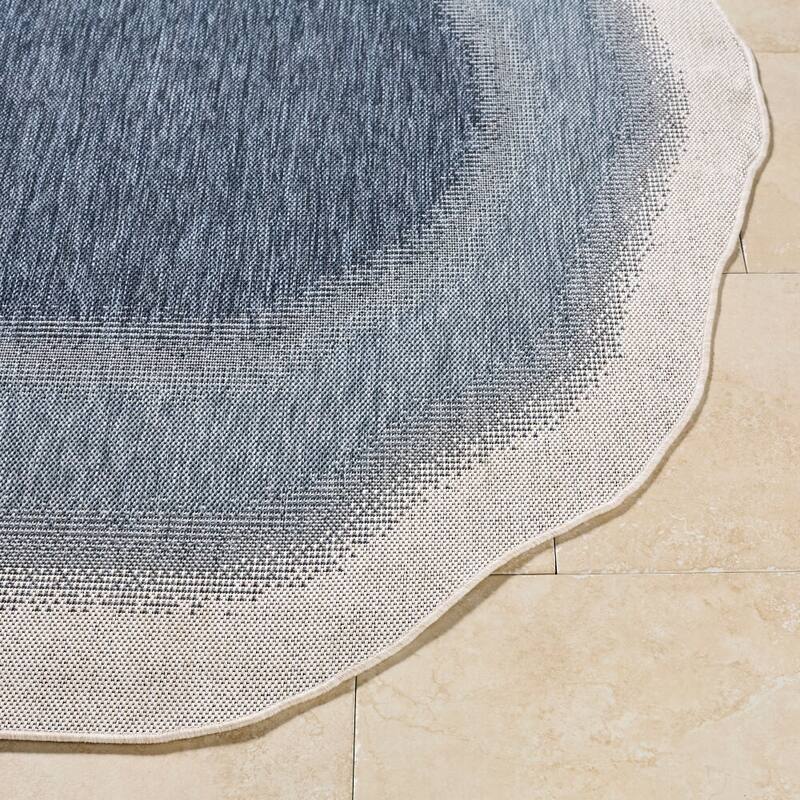 Livabliss Miami Beach Traditional Indoor/Outdoor Area Rug