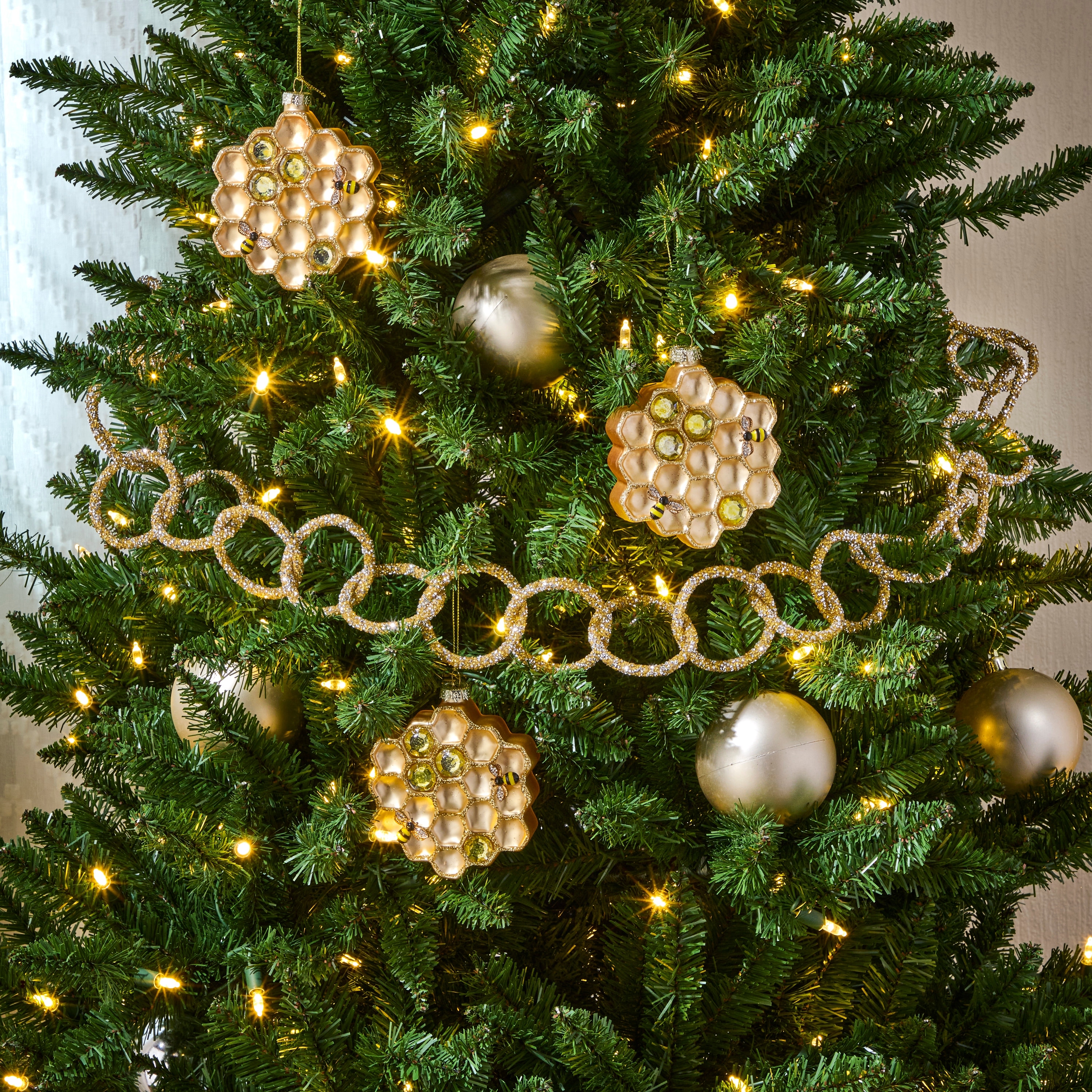 60" Metallic Loop Garland