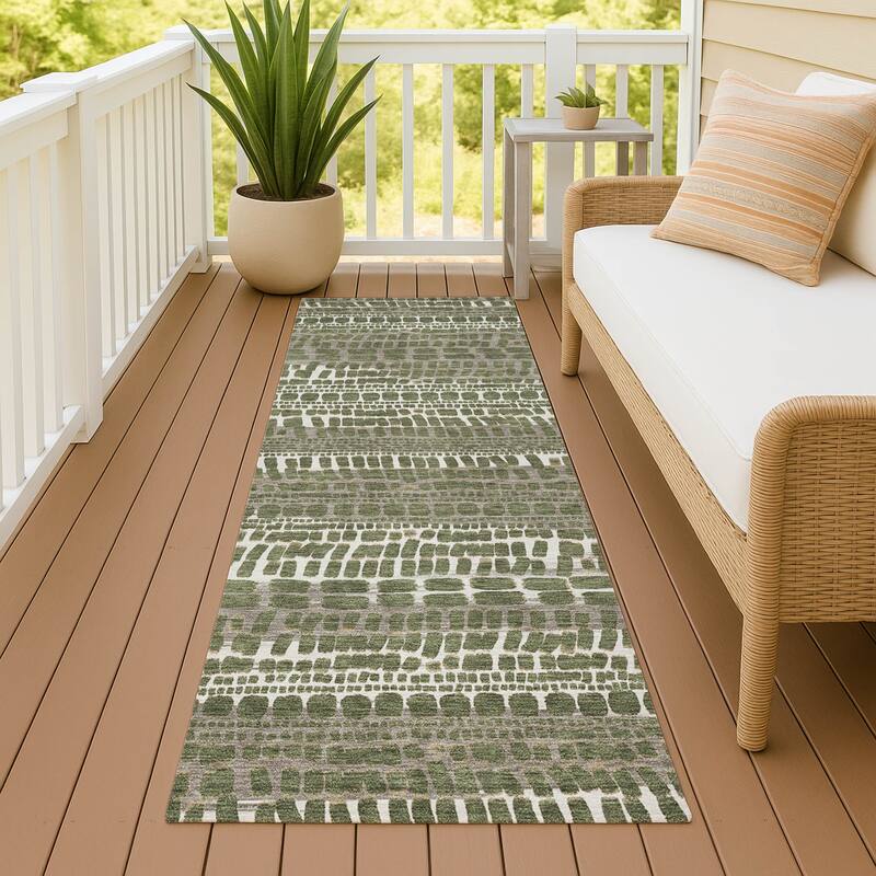 Machine Washable Indoor/ Outdoor Modern Winfield Chantille Rug - Olive - 2'3" x 7'6"