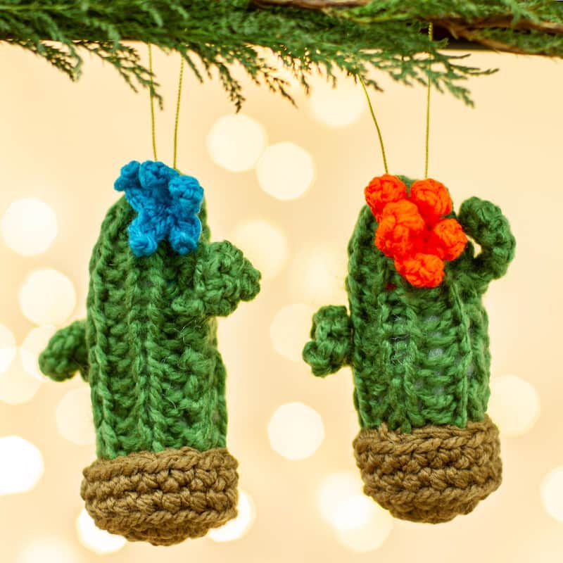 Novica Handmade Saguaro Cheer Crocheted Ornaments (Pair)