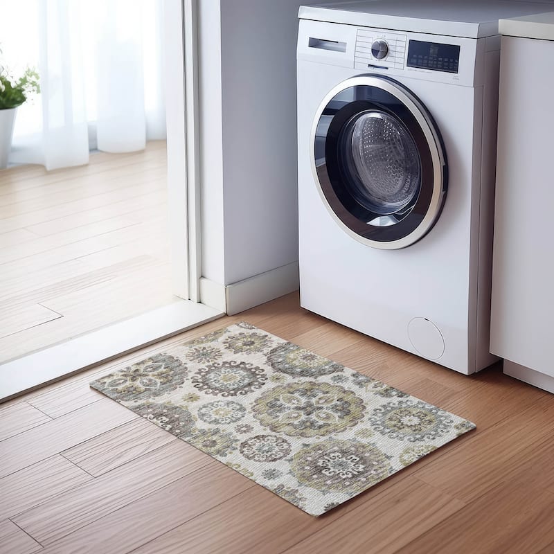 Machine Washable Indoor/ Outdoor Chantille Casual Medallion Rug