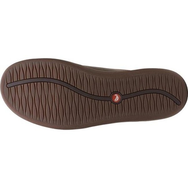 un lisbon lace clarks
