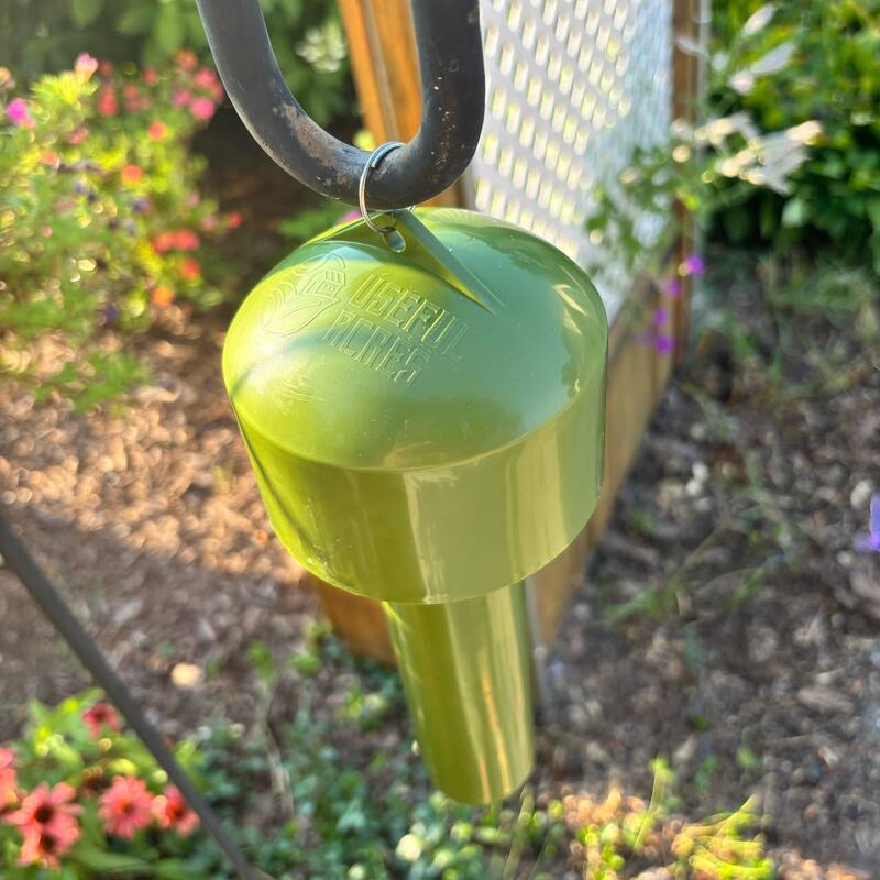 Green Guardian Garden and Mosquito Pest Control Device – Chemical Free, Pet Safe, 16 Ft Coverage