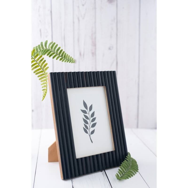 Rectangular Ridged Picture Frame - for 5" x 7" Photo - Black - 5-inchx7-inch