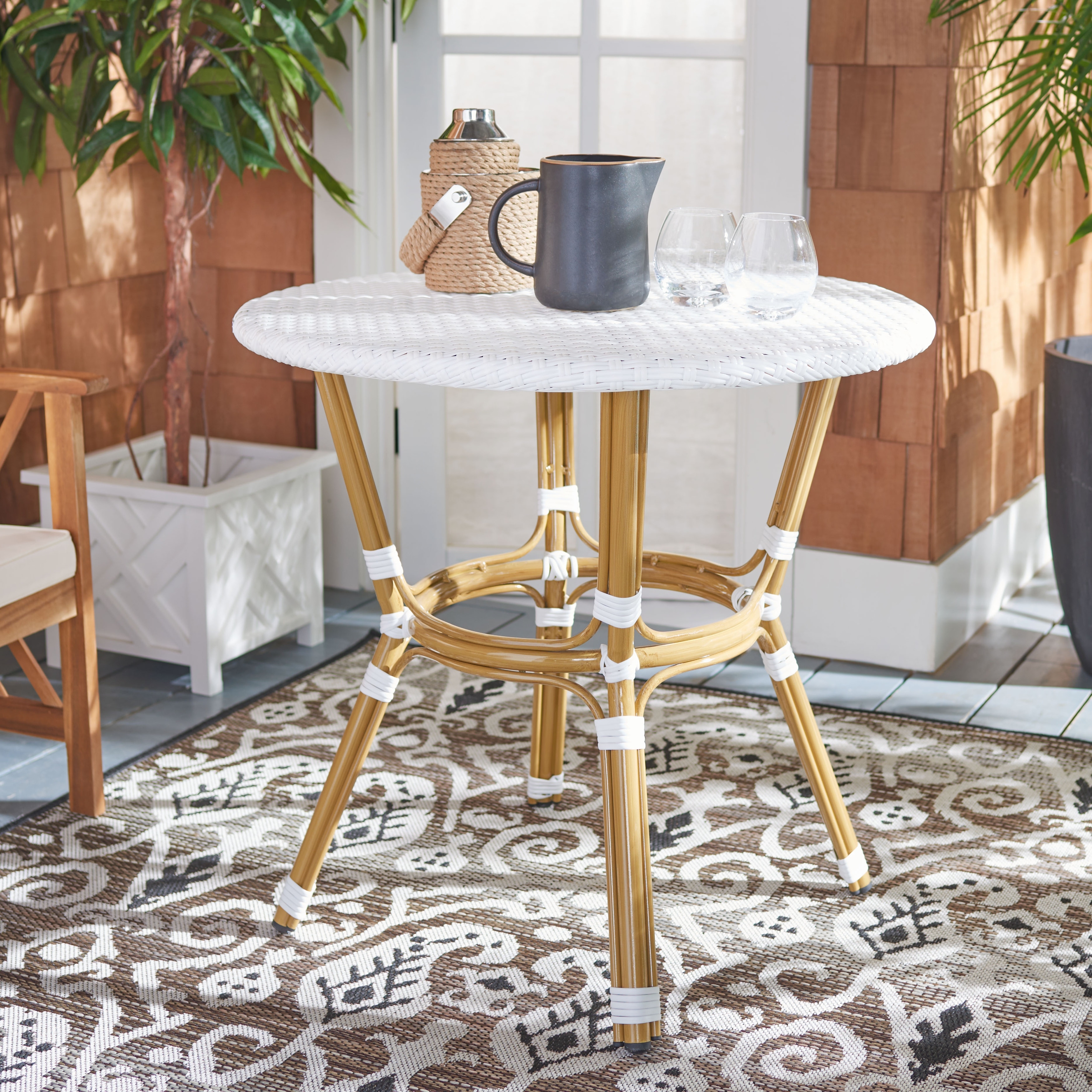 Ready assembled shop bistro set